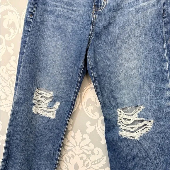 Torrid Distressed High Rise Stretch + Rigid Jeans - Picture 3 of 9